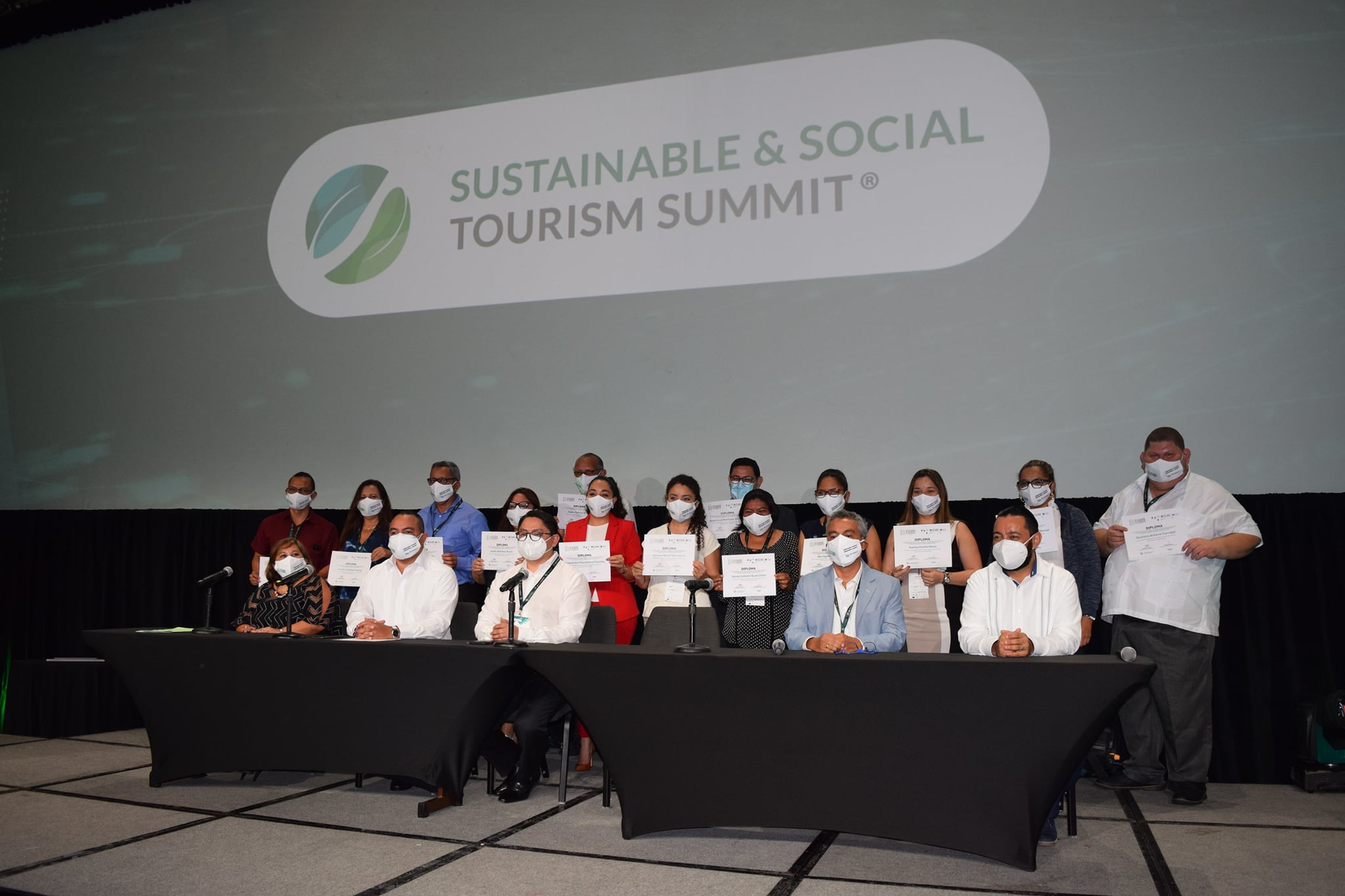 Lors du Sustainable & Social Tourism Summit, le diplôme en tourisme durable et social est conclu avec succès